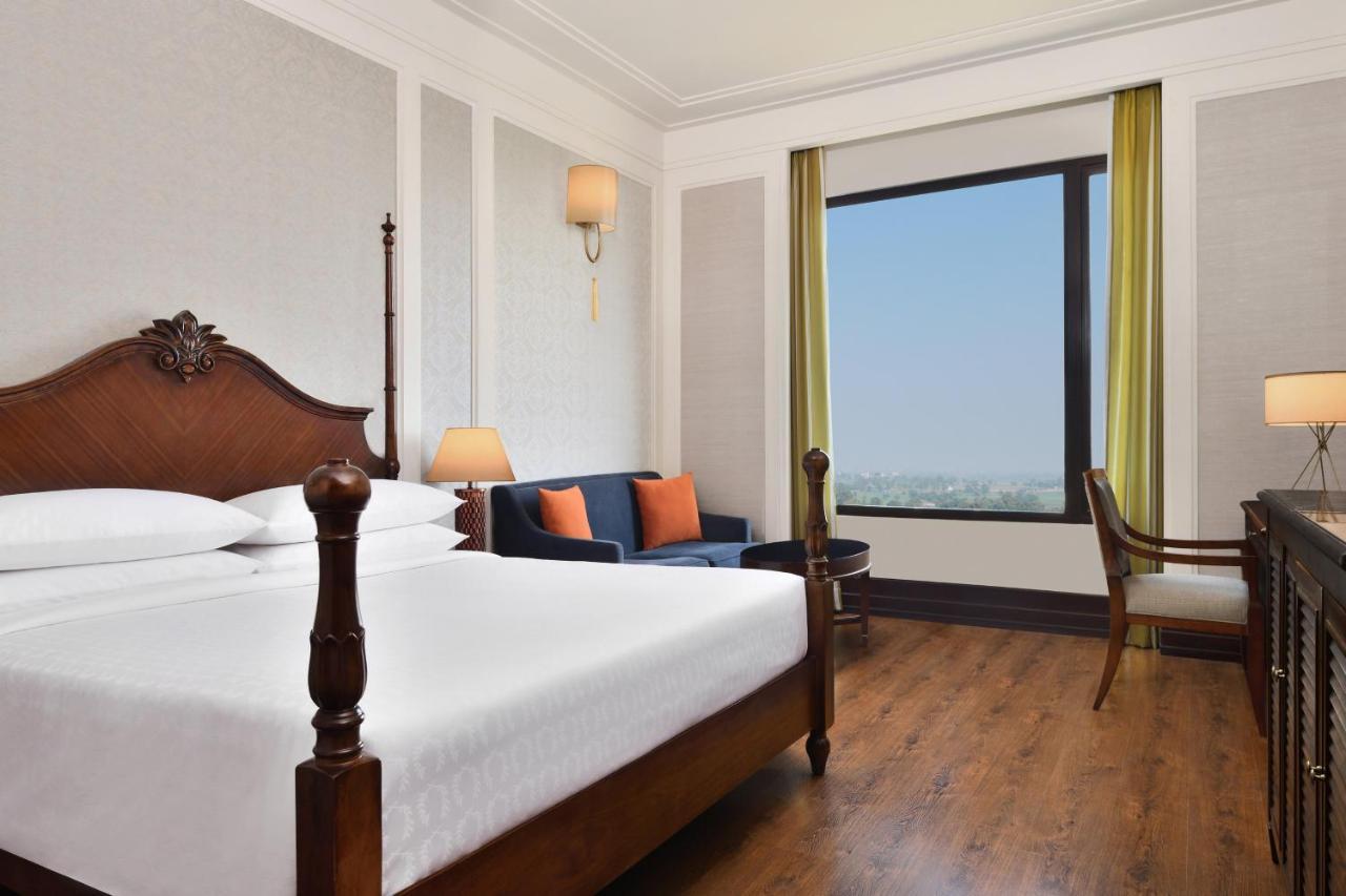Sheraton Grand Palace 5*