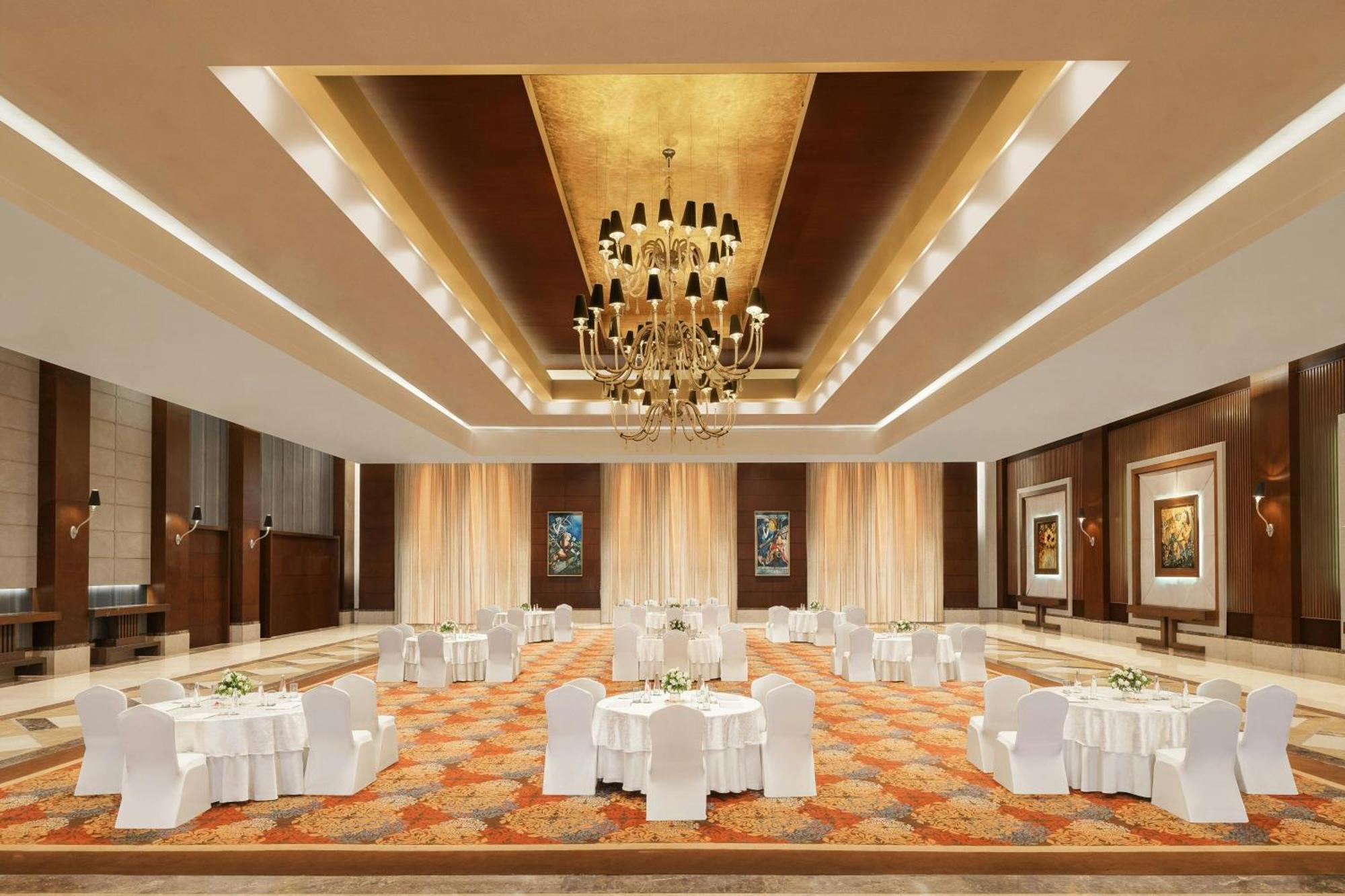 Sheraton Grand Palace 5* Indore